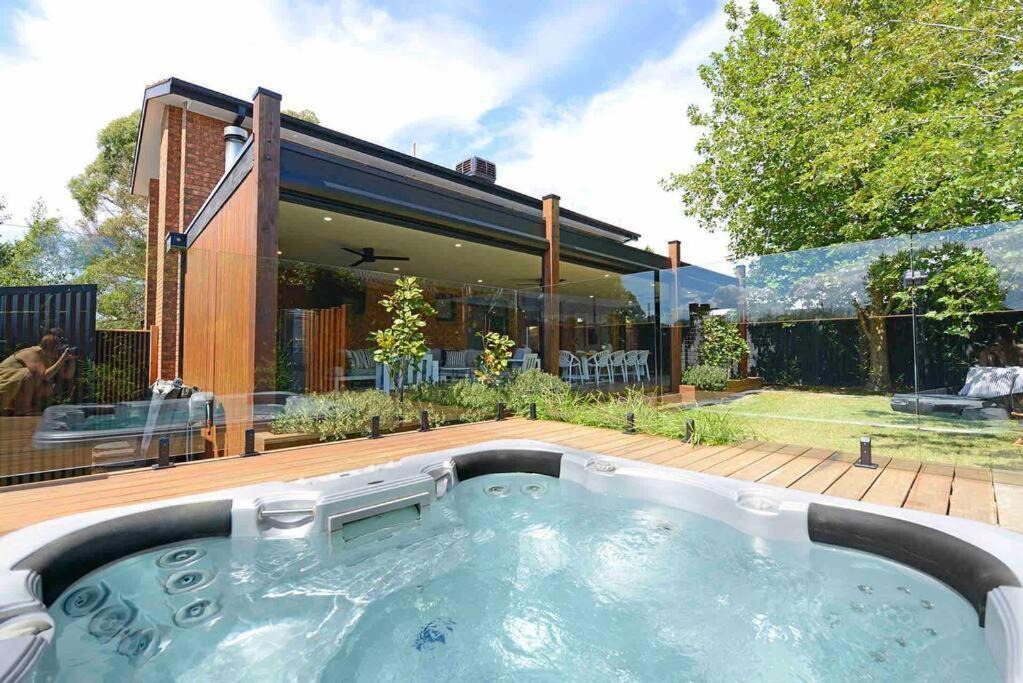 Frankston House | Nirvana Retreat