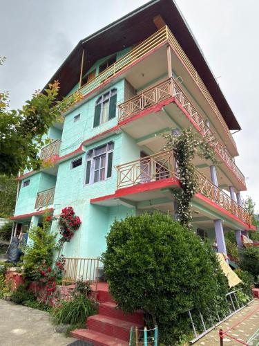Old Manali House | Nirvana Stays and Cafe