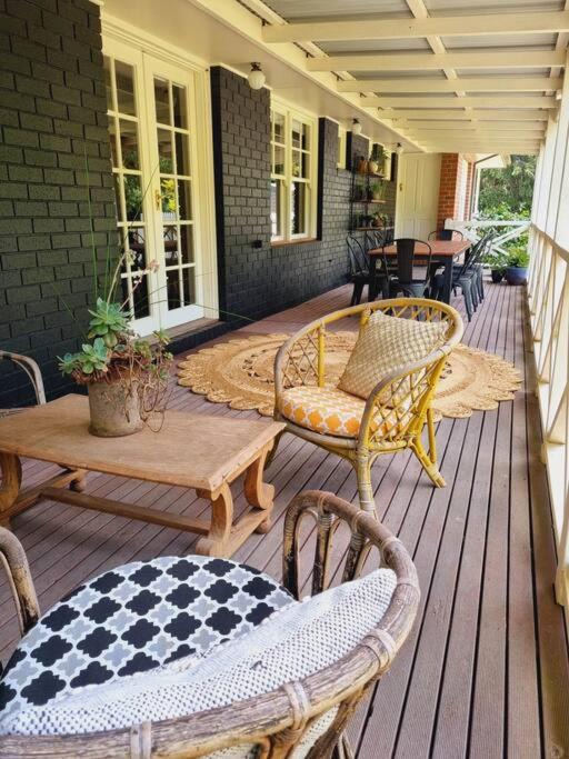 Woodend House | Noonan House, 5 bedrooms. Hop & skip to town