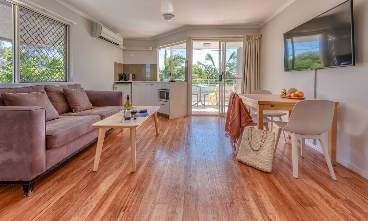 Noosaville Hotel | Noosa Sun