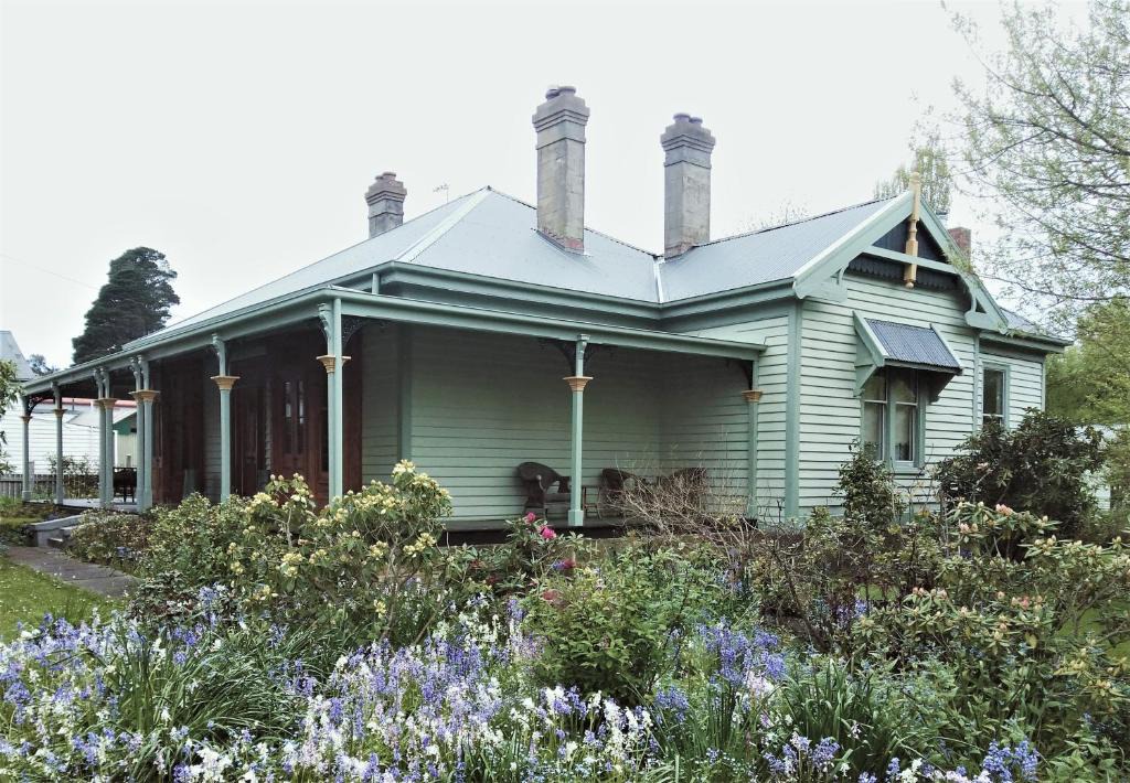 St Marys Bed & Breakfast | Oakdene Heritage Accommodation
