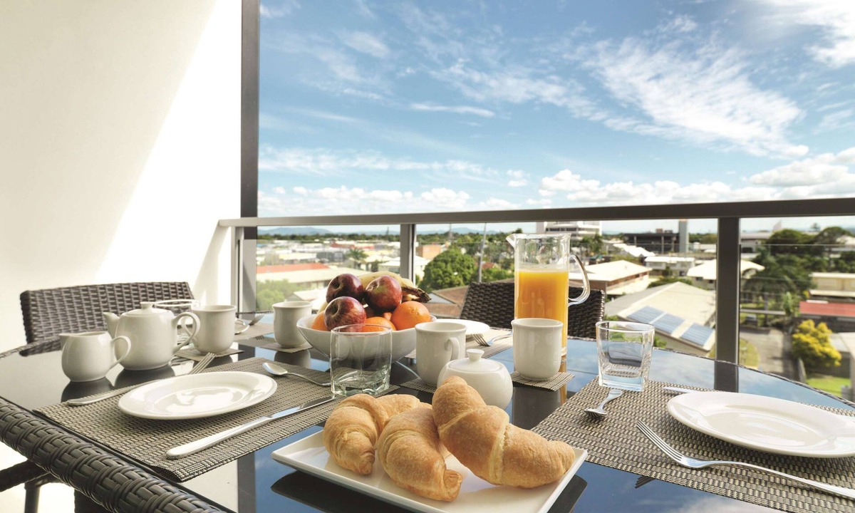 Mackay Hotel | Oaks Mackay Carlyle Suites