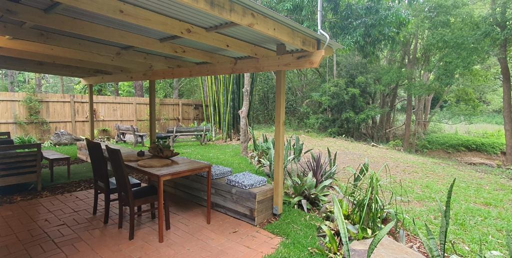 Burringbar House | Oasis at Burringbar waterfront holiday