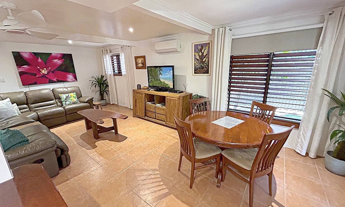 Whitfield Apartment | Oasis leafy Whitfield