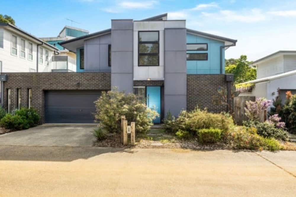 St Leonards House | Ocean Mist Retreat - Family Friendly Getaway