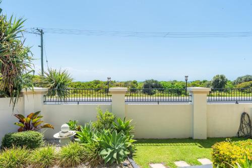 Evans Head Apartment | Ocean on Terrace