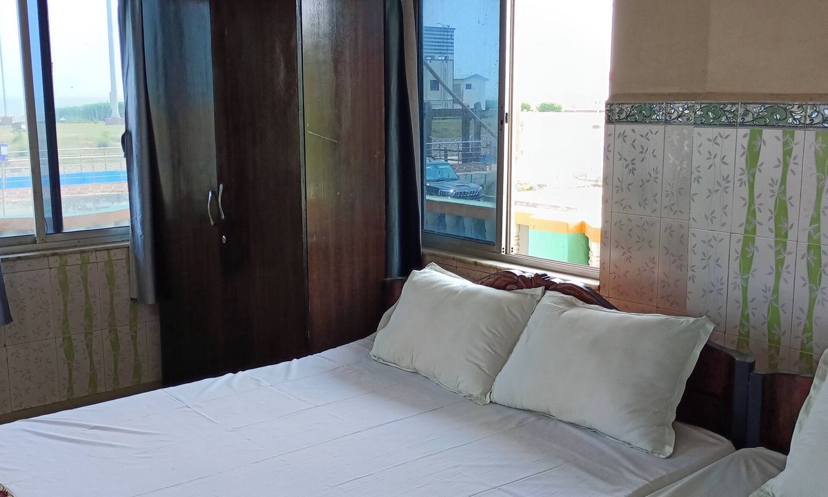 Kanthi Hotel | Ocean View Beach Inn