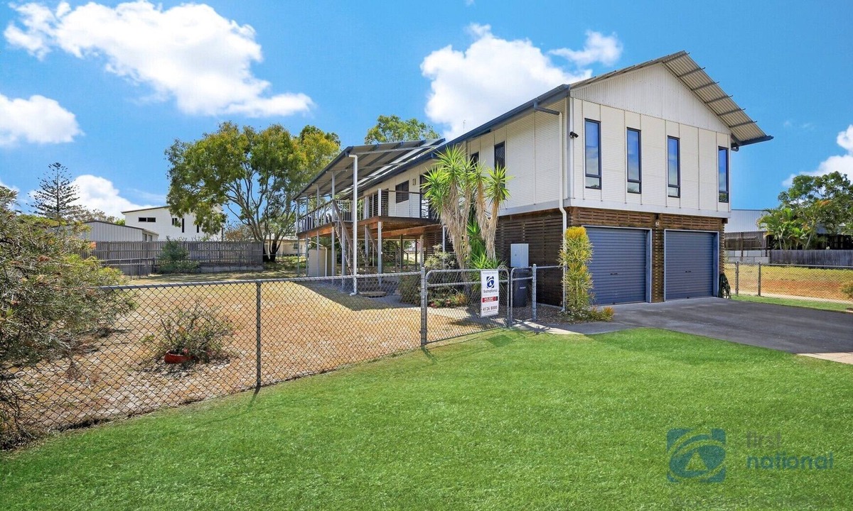 Woodgate House | Ocean views from Deck @ 62 First Avenue