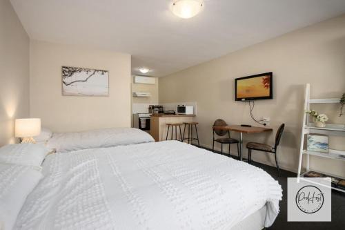 Bunbury Apartment | Oceanfront Oasis