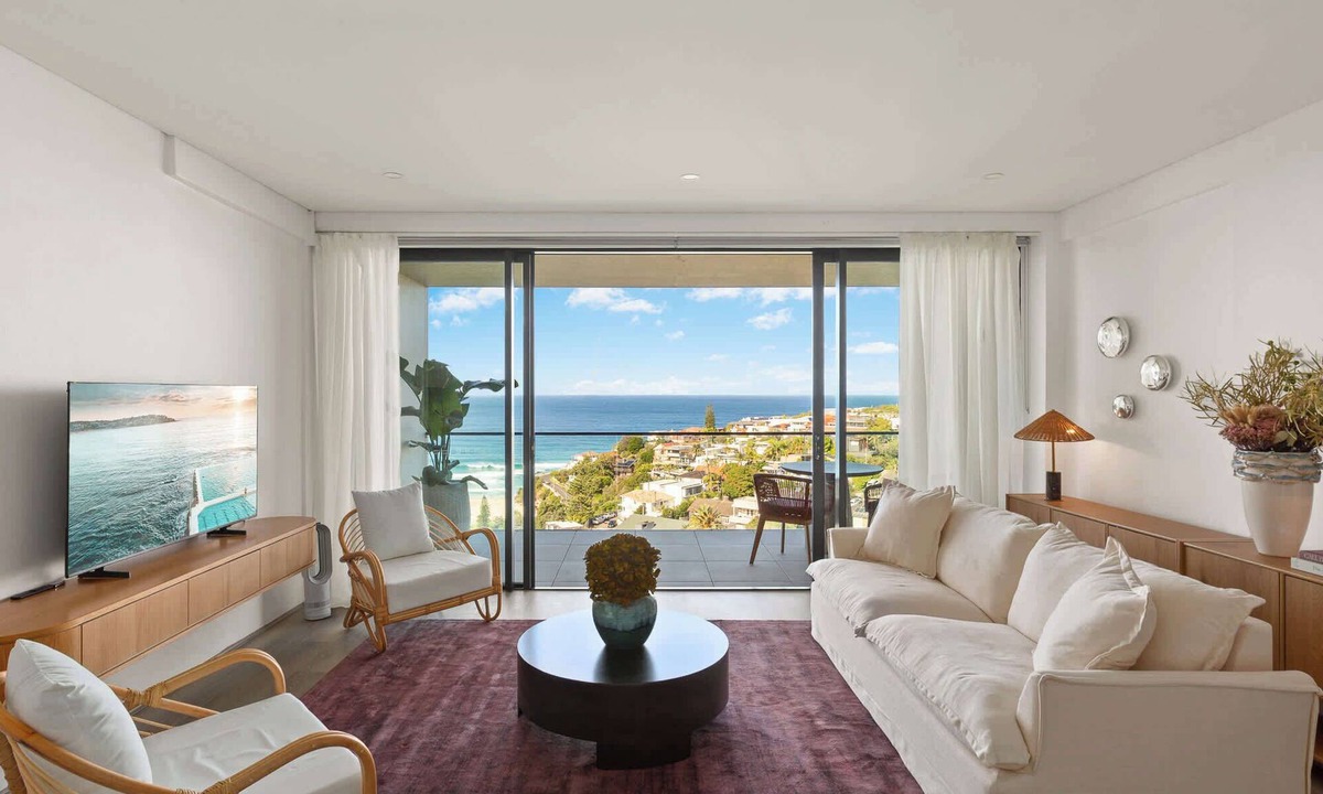Tamarama Apartment | Oceanfront Terrace 1