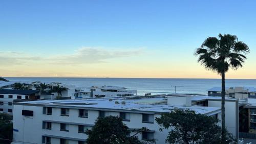 Kings Beach Apartment | Oceanic #7 - Great Location With Ocean Views