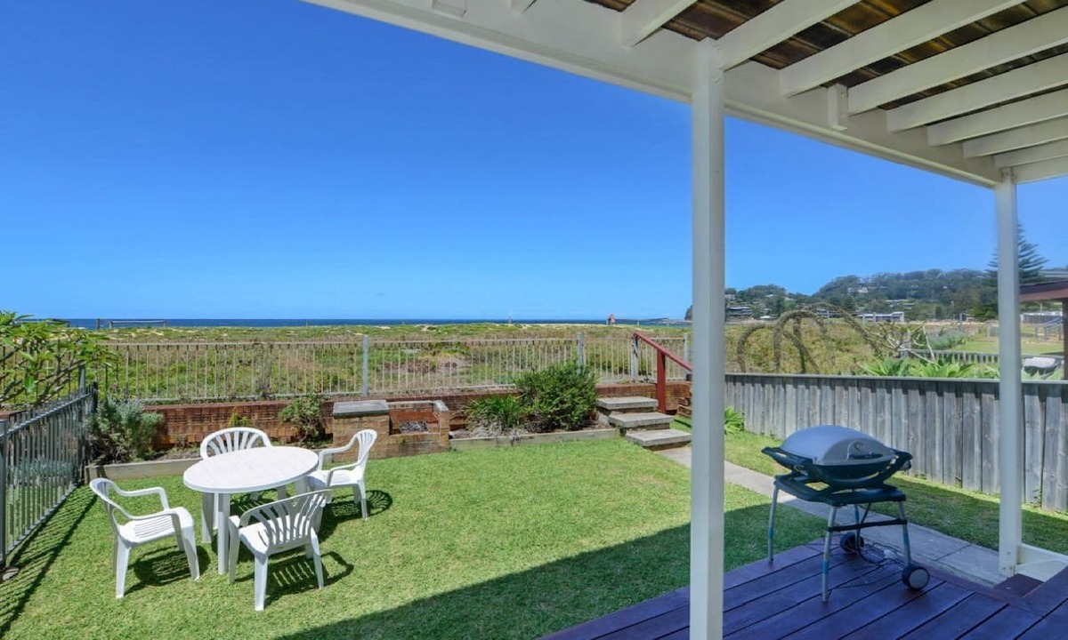 Avoca Beach Apartment | Oceanside