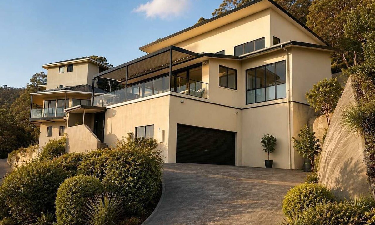 Sandy Bay Villa | Oceanview Escape Sandy Bay - Close to CBD