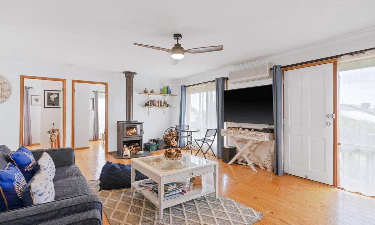 Coronet Bay House | Old Sea Dog's Retreat