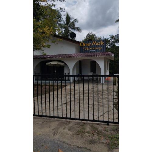 Rambai House | One Mek Homestay