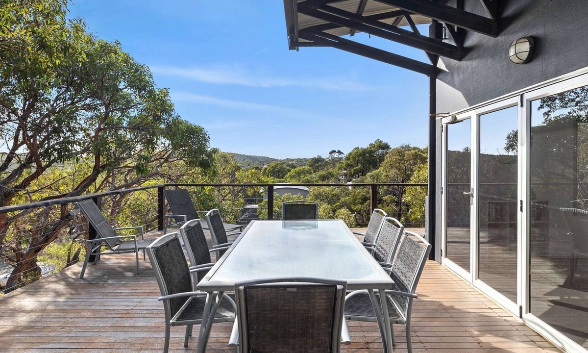 Fairhaven House | Orchid Haven - Bushland Retreat for Families and Groups.