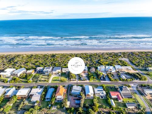 Middleton House | Oswald's Beach Retreat