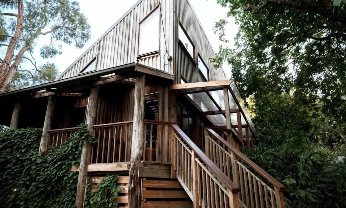 Forrest House | Otways Loft - Train & Tree House : Forrest