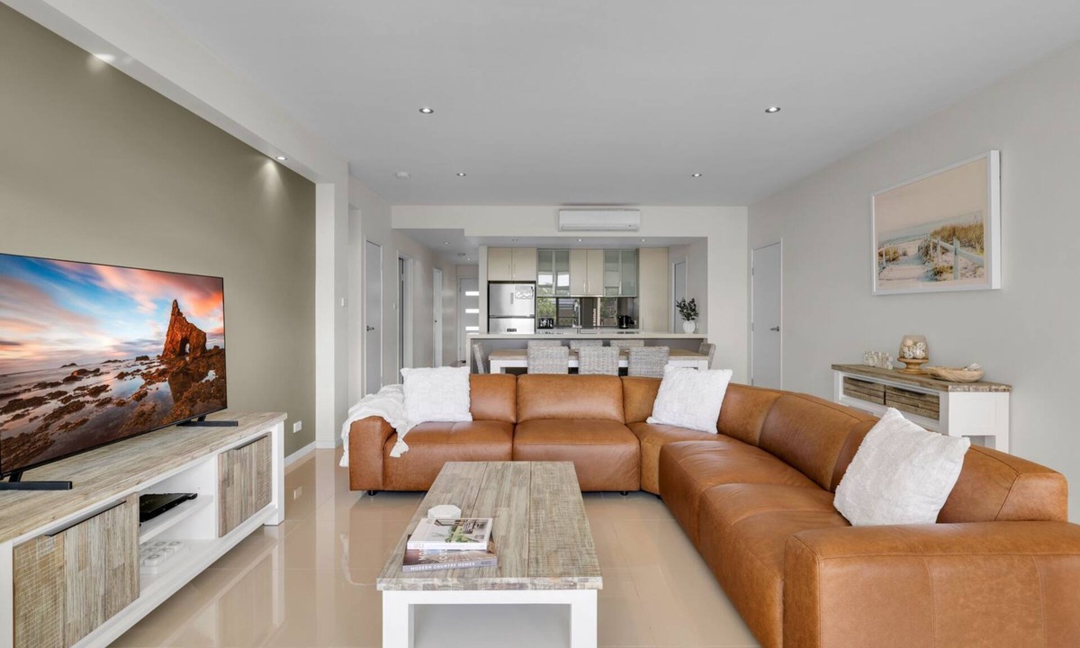 Huskisson Apartment | Our Beach House at Husky by Book Jervis Bay - Relax in Style