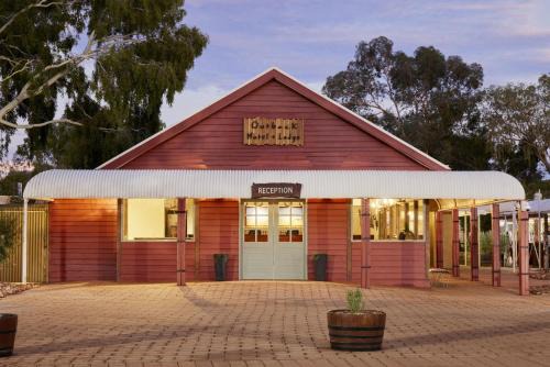 Yulara Hotel | Outback Hotel