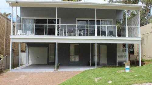 Hawks Nest House | Outstanding Holiday At The Beach