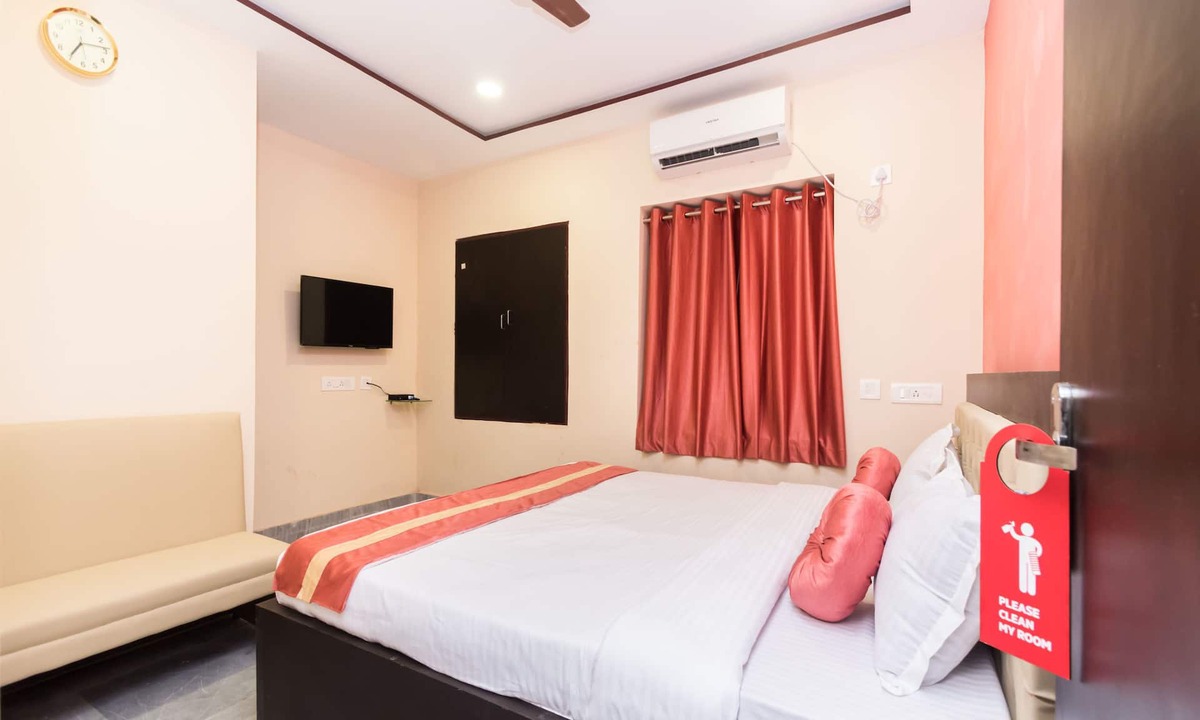 Chinar Park Hotel | OYO 9543 Rajarhat