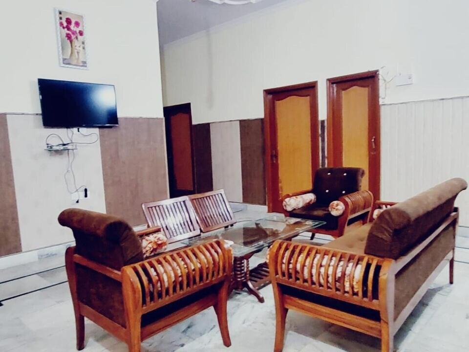 Amritsar Apartment | OYO Home Royal Villa