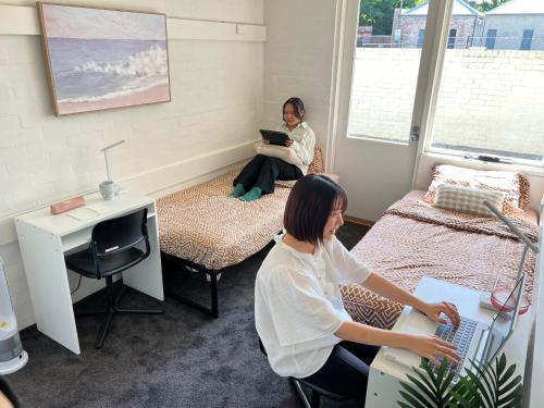 Carlton Hostel | Ozi House Group