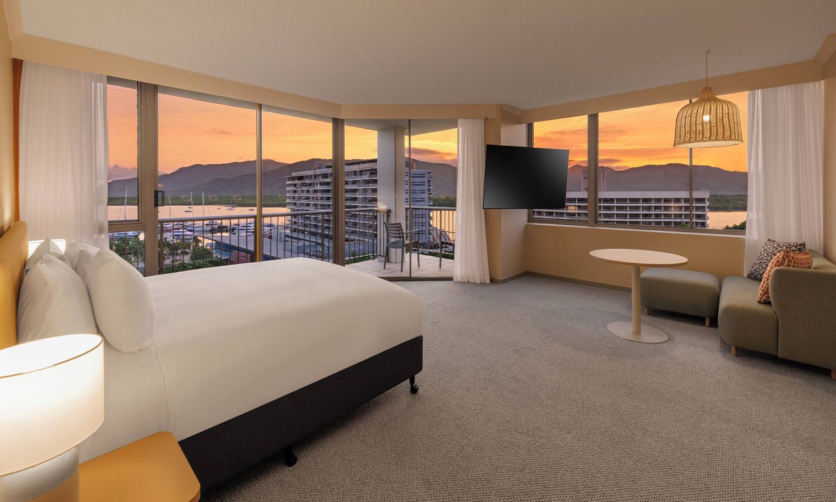 Cairns Central Business District Hotel | Pacific Hotel Cairns