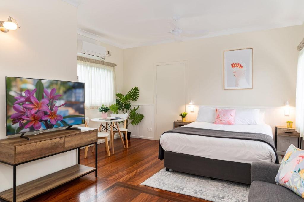 Forster Hotel | Pacific Motel 08