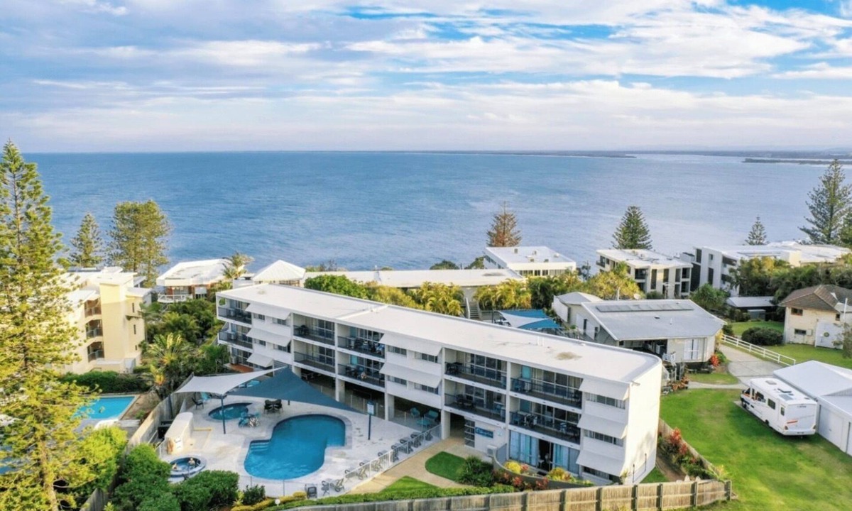 Moreton Bay Region Resort | Pacific View has Spa Sauna Pool table tennis & is Non Smoking Accommodation.
