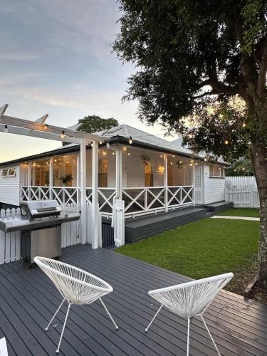 Paddington House | Paddington Springs - Pool & Pet Friendly House