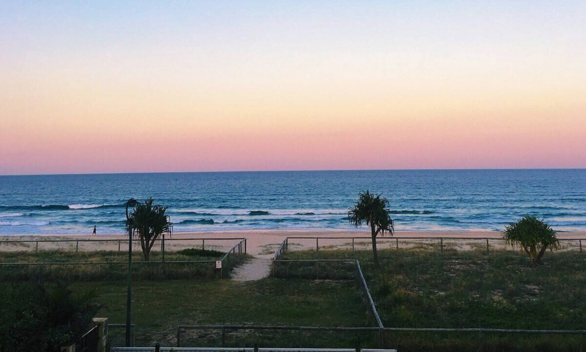 Palm Beach House | PALM BEACH ABSOLUTE BEACHFRONT PARADISE PUPPY FRIENDLY WITH STUNNING VIEWS