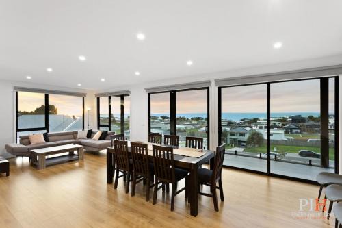 San Remo House | Panoramic Paradise 4-BR San Remo