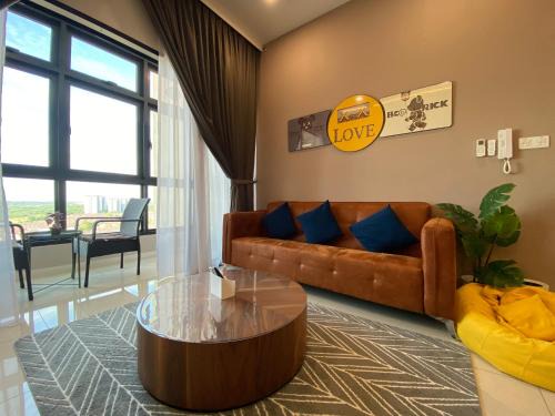 Taman Bukit Mewah Apartment | Paradigm Residence by Antlerzone