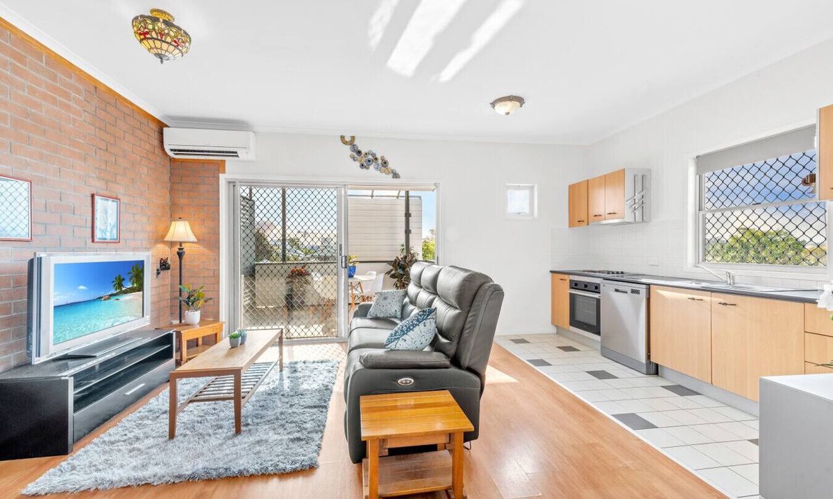 West End Apartment | Park & Explore Brisbane from a Prime Location