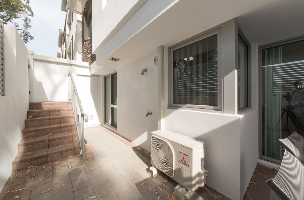 Rockingham Apartment | Parkview Suite 01 - Fully equipped - your home away from home!