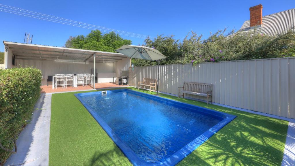 Swan Hill Hotel | Paruna Motel