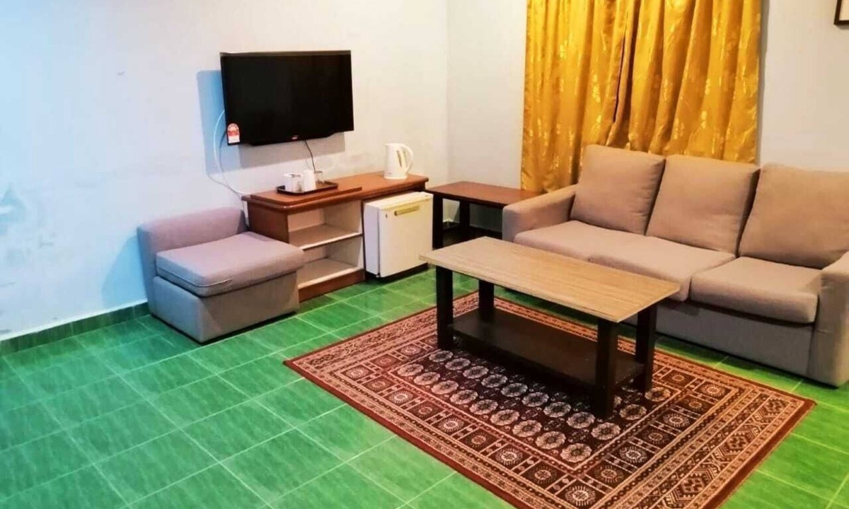 Kampung Semut Api Hotel | PCB Beach Resort