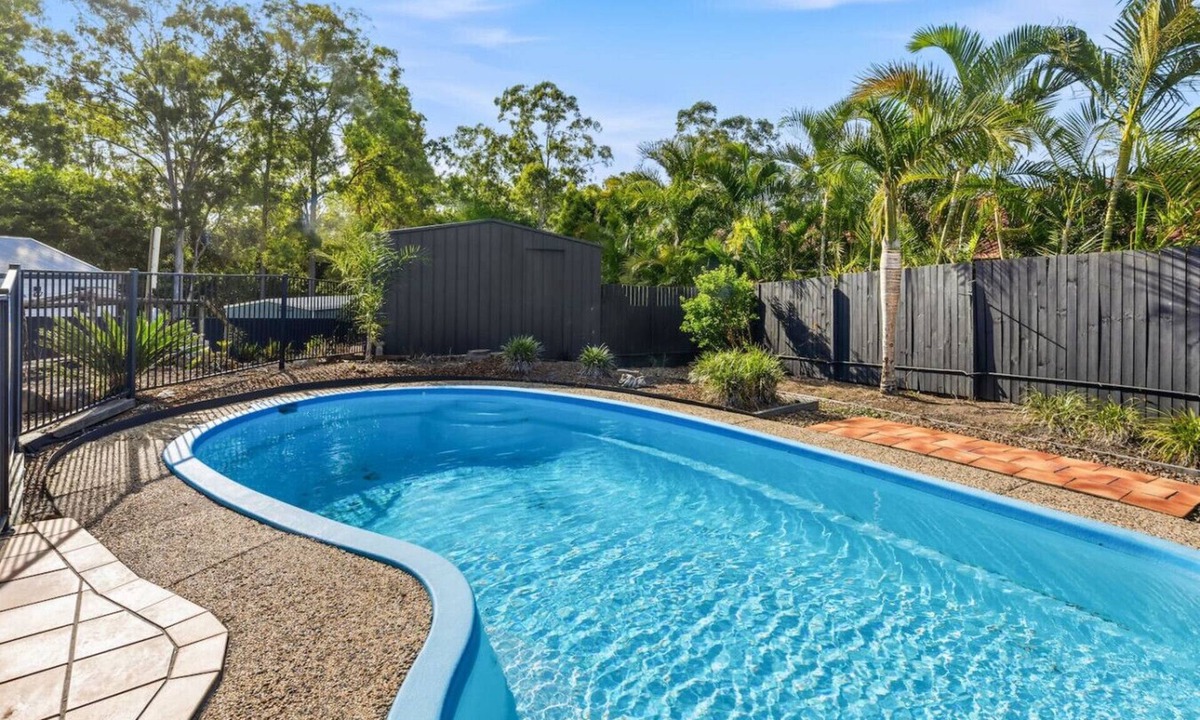 Rochedale South House | Peaceful 3BR Family Home in Rochedale South