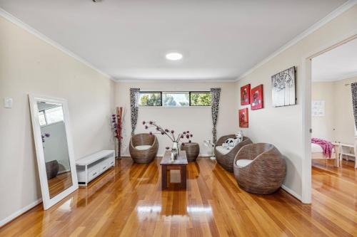 Forest Lake House | Peaceful 4BR Retreat in Leafy Forest Lake Setting
