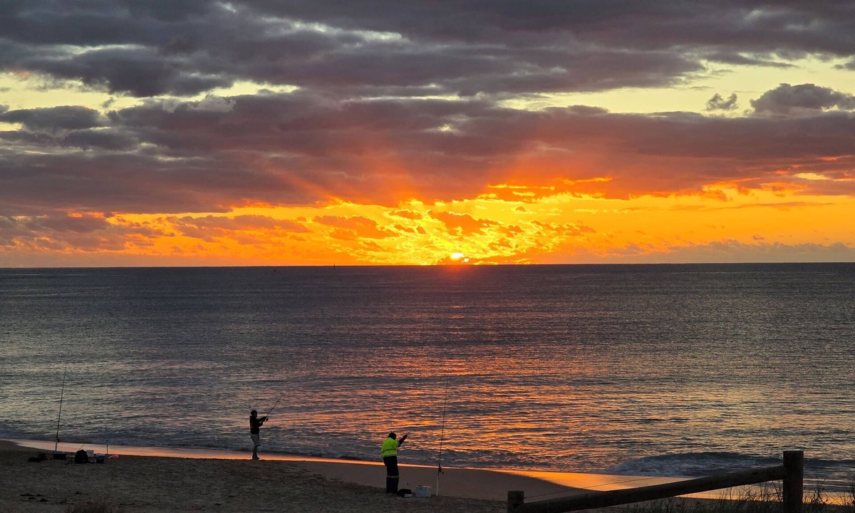 Silver Sands House | Peachy Keen - Beachfront, Family + Pet friendly Mandurah base.
