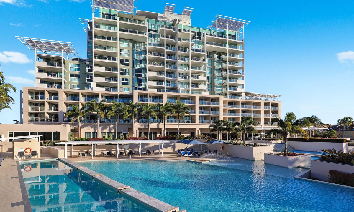 Pelican Waters Hotel | Pelican Waters Resort
