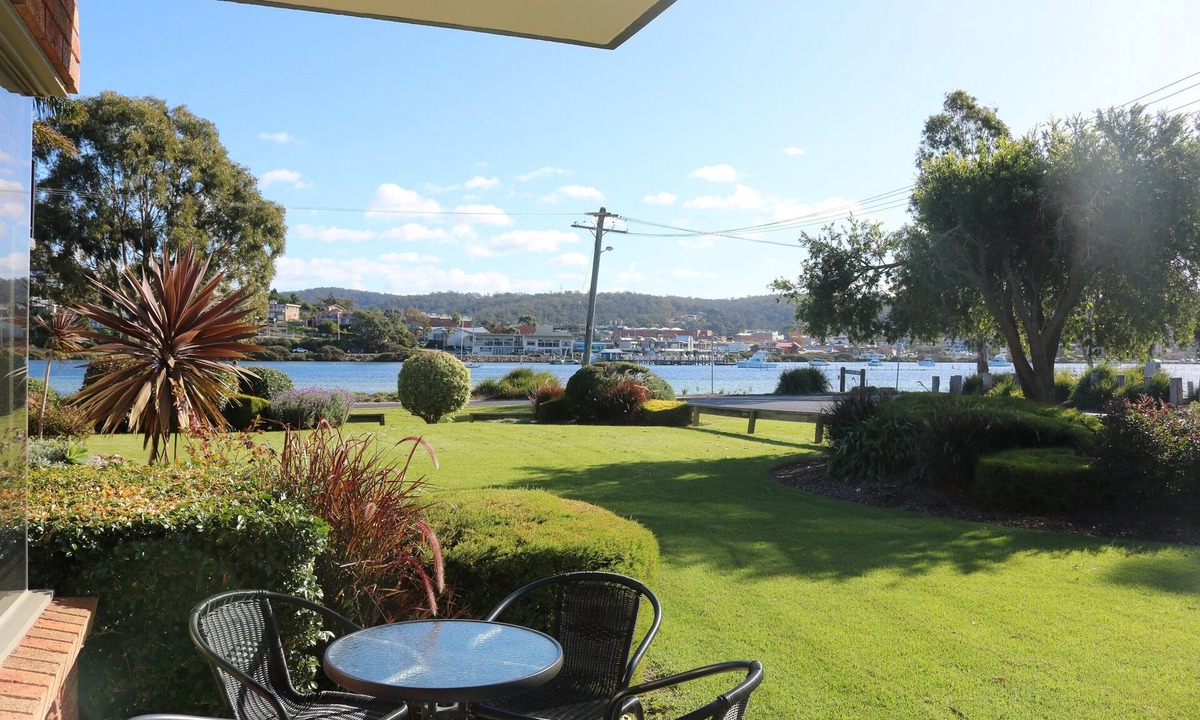 Merimbula Apartment | Pelican Waters Unit 1, ground level accommodation