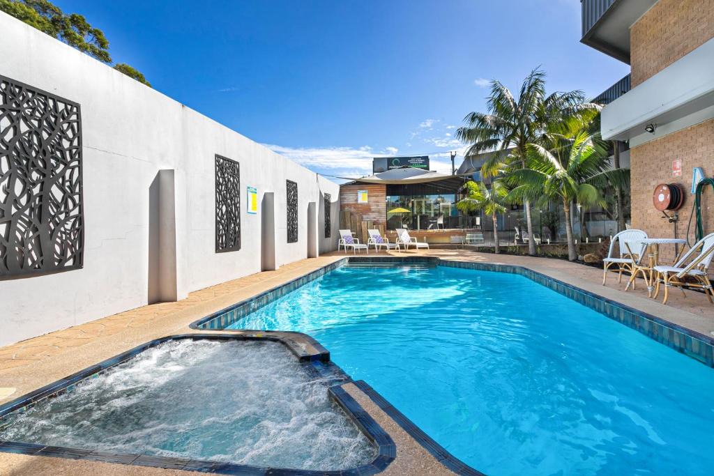 Nelson Bay Hotel | Peninsula Nelson Bay Motel and Serviced Apartments