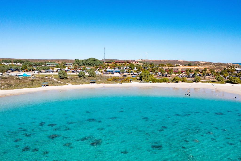 Coral Bay Apartment | Peoples Park