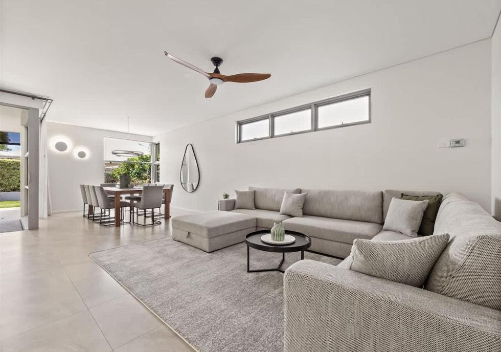Dunsborough House | Peppermint Paradise - Seaside Comfort & Home Theatre