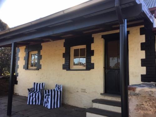 Upper Wakefield House | Peppertree Cottage in a beautiful Rural Setting