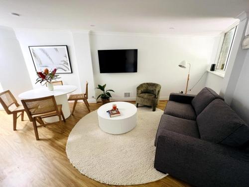 City Beach House | Perfect City Beach getaway