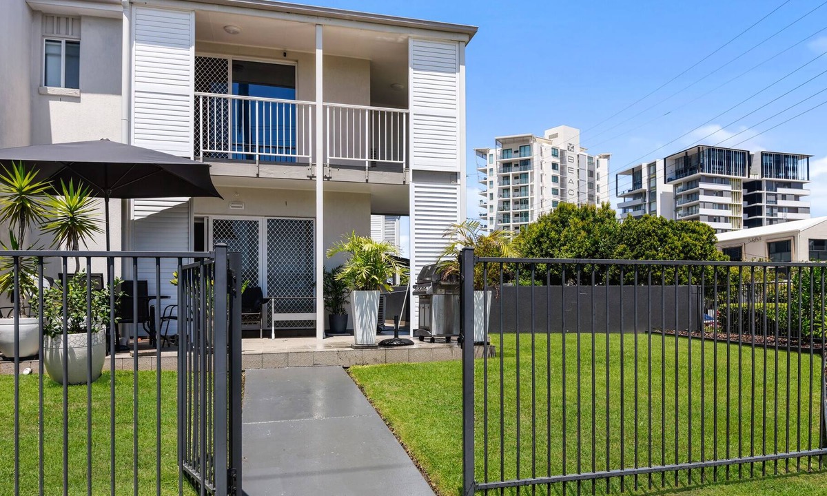 Sunshine Coast House | Perfect couples retreat in the heart of Cotton Tree